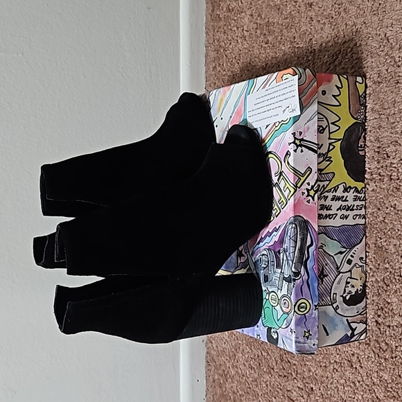 Jeffrey Campbell Suede Oath Bootie! - Picture 3 of 11